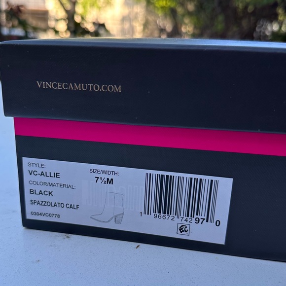 Vince Camuto Black Ankle Booties Size 7.5M - Picture 6 of 6